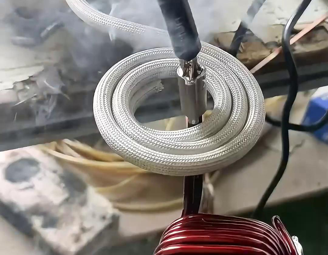 電氣配件生產(chǎn)新突破：海拓高頻焊接機攻克鋁線銅端子焊接難關(圖2)