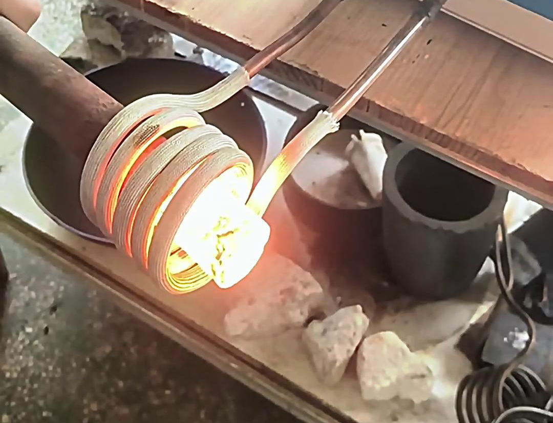 高頻機棒料加熱用于金屬加工、如熱鍛、熱處理退火、正火、淬火等