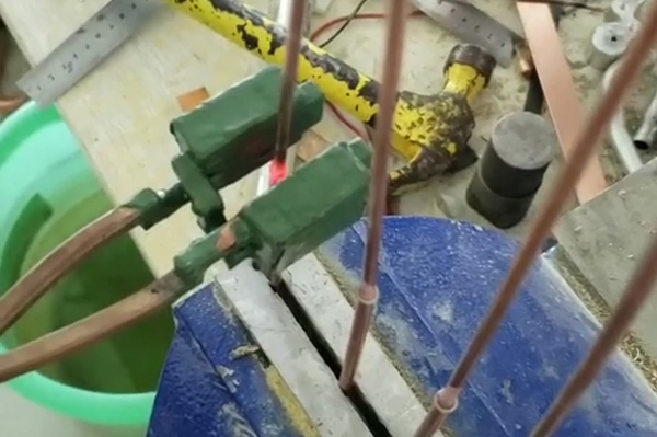 手持式高頻加熱機，高頻焊機是焊接銅管工具